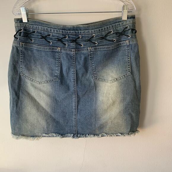Y2K Funhouse Denim Skirt Size 13 - Picture 6 of 8